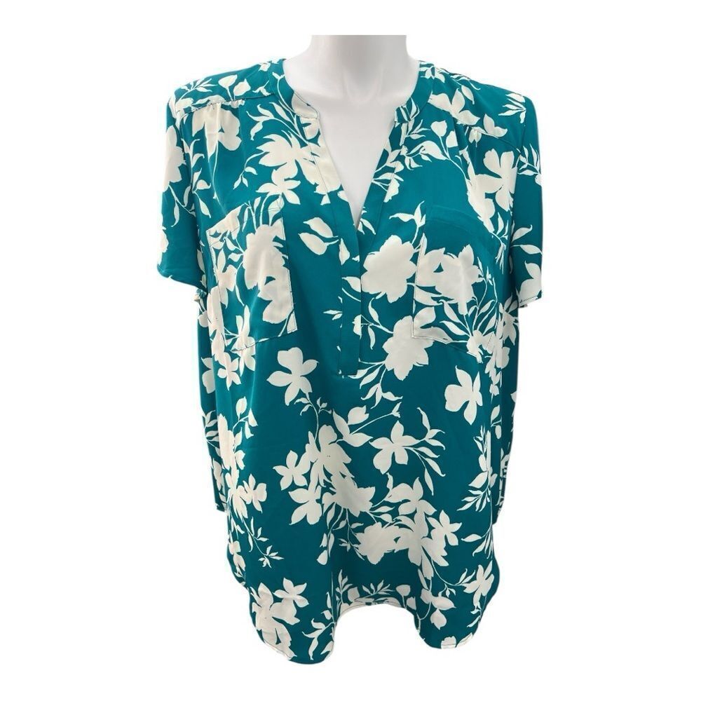 Torrid 3X Emma floral flutter sleeve top